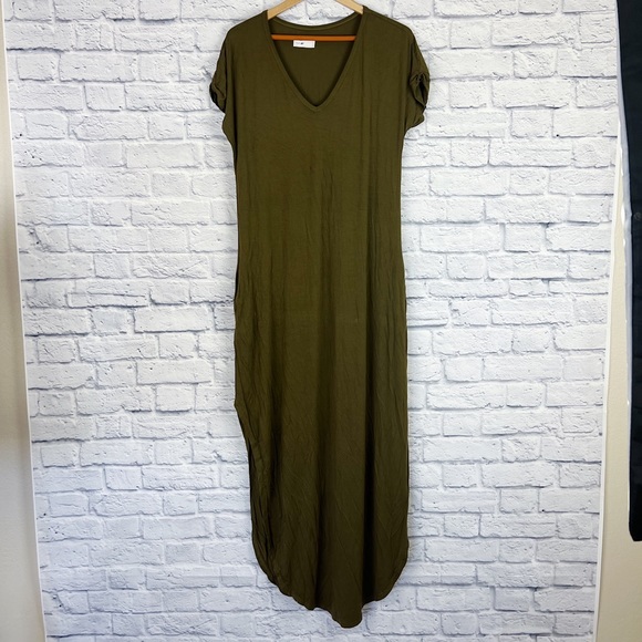 Boutique Green Maci Pocket Relaxed Fit T Dress - Picture 3 of 7